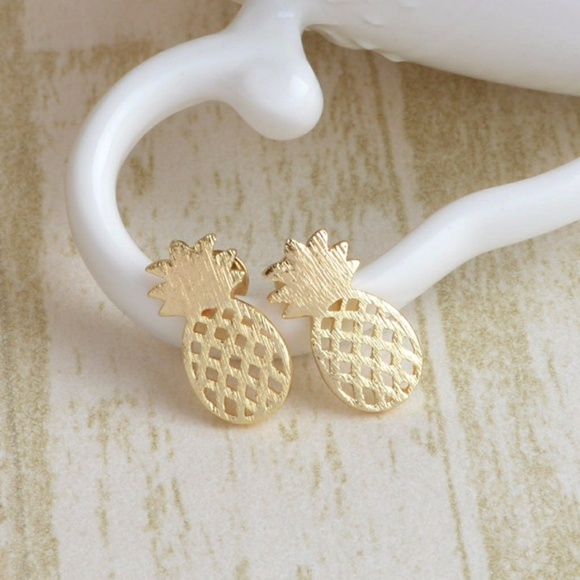 Jewelry - Gold Pineapple Earrings